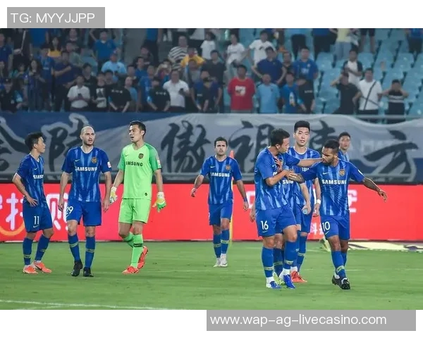 苏宁足球俱乐部奋勇争先全力冲击新赛季目标展现团队精神与竞技风采 苏宁足球俱乐部奋勇争先全力冲击新赛季目标展现团队精神与竞技风采